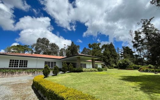 EXCLUSIVA  CASA EN VENTA EN ALTO DE PALMAS