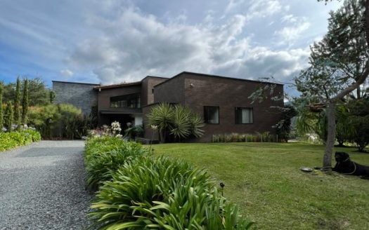 CASA EN VENTA EN ALTO DE PALMAS – EN LOTE INDEPENDIENTE