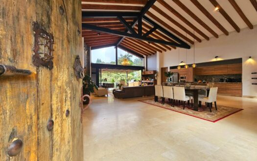 CASA EN VENTA EN ALTO DE PALMAS – ENVIGADO
