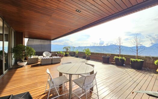 HERMOSO APARTAMENTO EN ALTOS DEL POBLADO