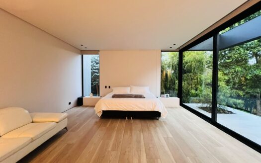CASA DE AUTOR EN VENTA – ALTO DE PALMAS