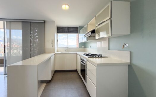 Apartamento en arriendo – El Poblado, Medellín