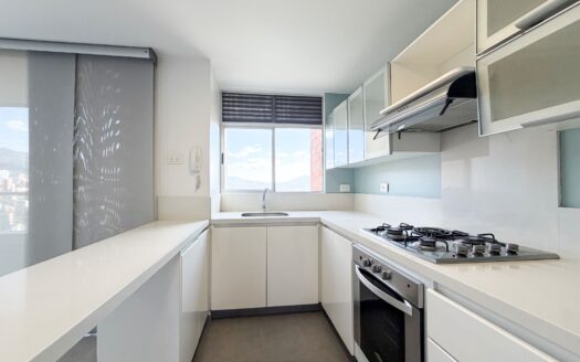 Apartamento en arriendo – El Poblado, Medellín