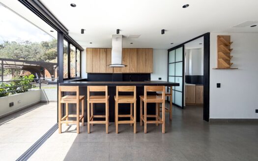 APARTAMENTO EN RENTA EN EL POBLADO – VÍA LAS PALMAS