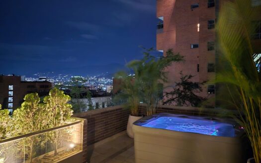 Apartamento remodelado en renta en El Poblado