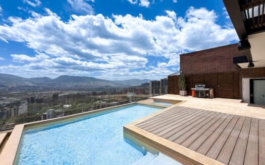 Penthouse dúplex con piscina privada en renta en El Poblado
