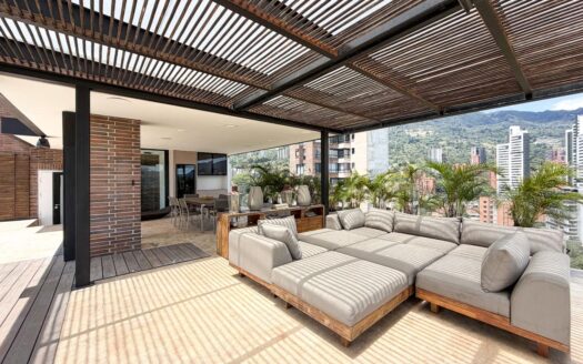 Penthouse dúplex con piscina privada en renta en El Poblado